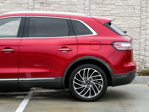 Used 2019 Lincoln Nautilus Reserve image 15