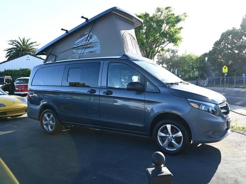 Used 2018 Mercedes-Benz Metris image 3