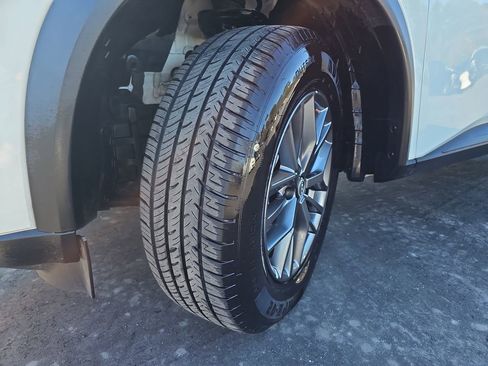 Used 2023 Nissan Rogue S image 38