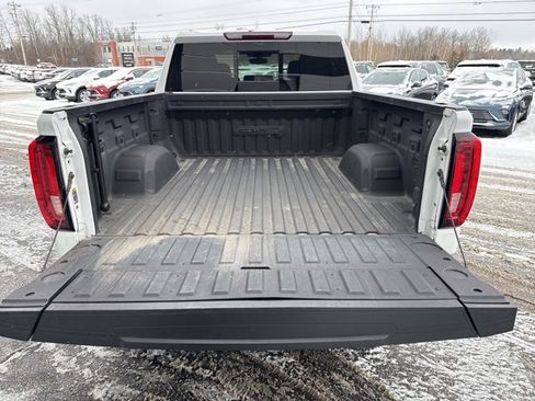 Used 2021 GMC Sierra 1500 AT4 w/ AT4 Premium Package image 11