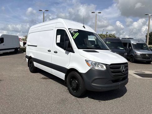 Used 2026 Mercedes-Benz Sprinter 2500 image 6