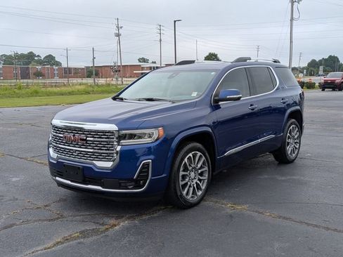 Used 2023 GMC Acadia Denali w/ Denali Ultimate Package FWD image 7