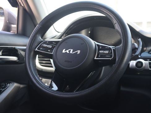 Used 2023 Kia Seltos S FWD image 7