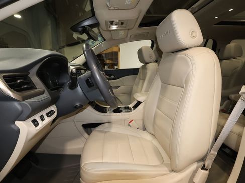 Certified 2022 GMC Acadia Denali w/ Denali Ultimate Package image 25