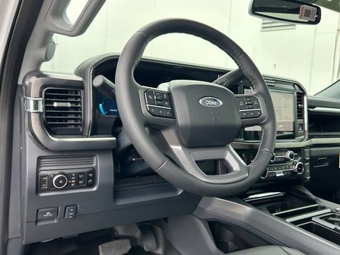 New 2026 Ford F250 Lariat w/ Black Appearance Package AWD/4WD image 39