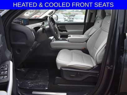 Used 2025 Ford Expedition Platinum w/ Platinum Ultimate Package