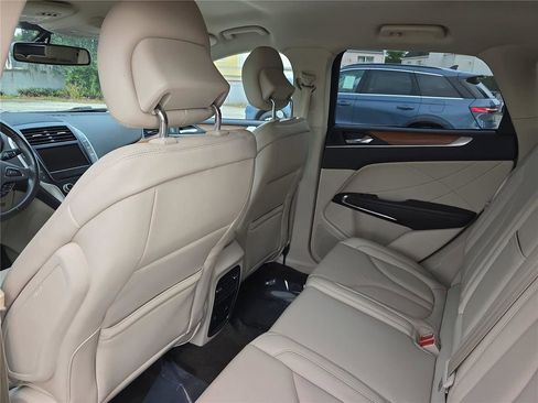 Used 2019 Lincoln MKC Select w/ Select Plus Package image 12