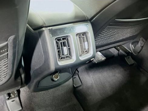 Certified 2025 Kia Sorento LX image 23