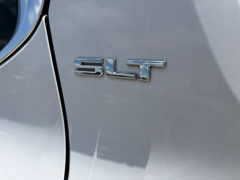 Used 2019 GMC Acadia SLT FWD image 10