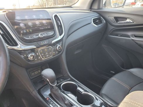 Used 2023 Chevrolet Equinox Premier FWD image 21