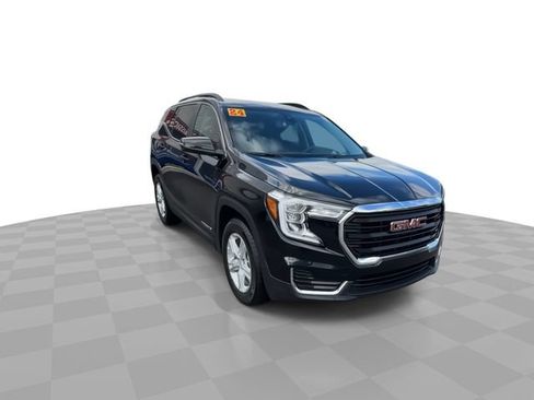 Certified 2024 GMC Terrain SLE w/ Driver Convenience Package FWD image 2
