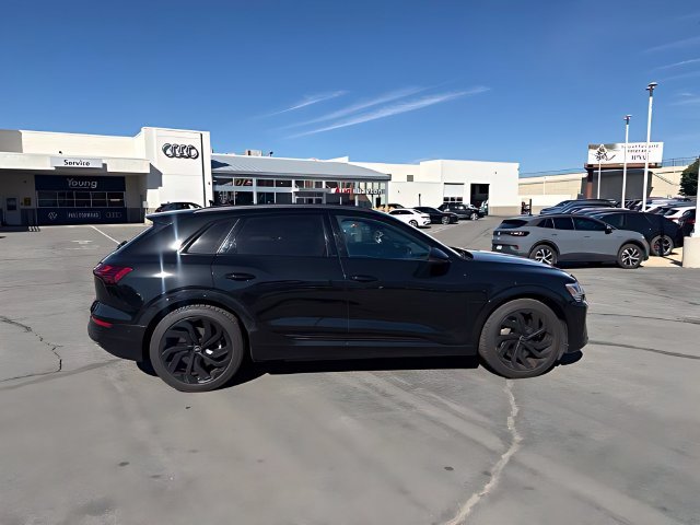 Used 2024 Audi Q8 e-tron Premium Plus w/ Premium Plus Package AWD/4WD image 9