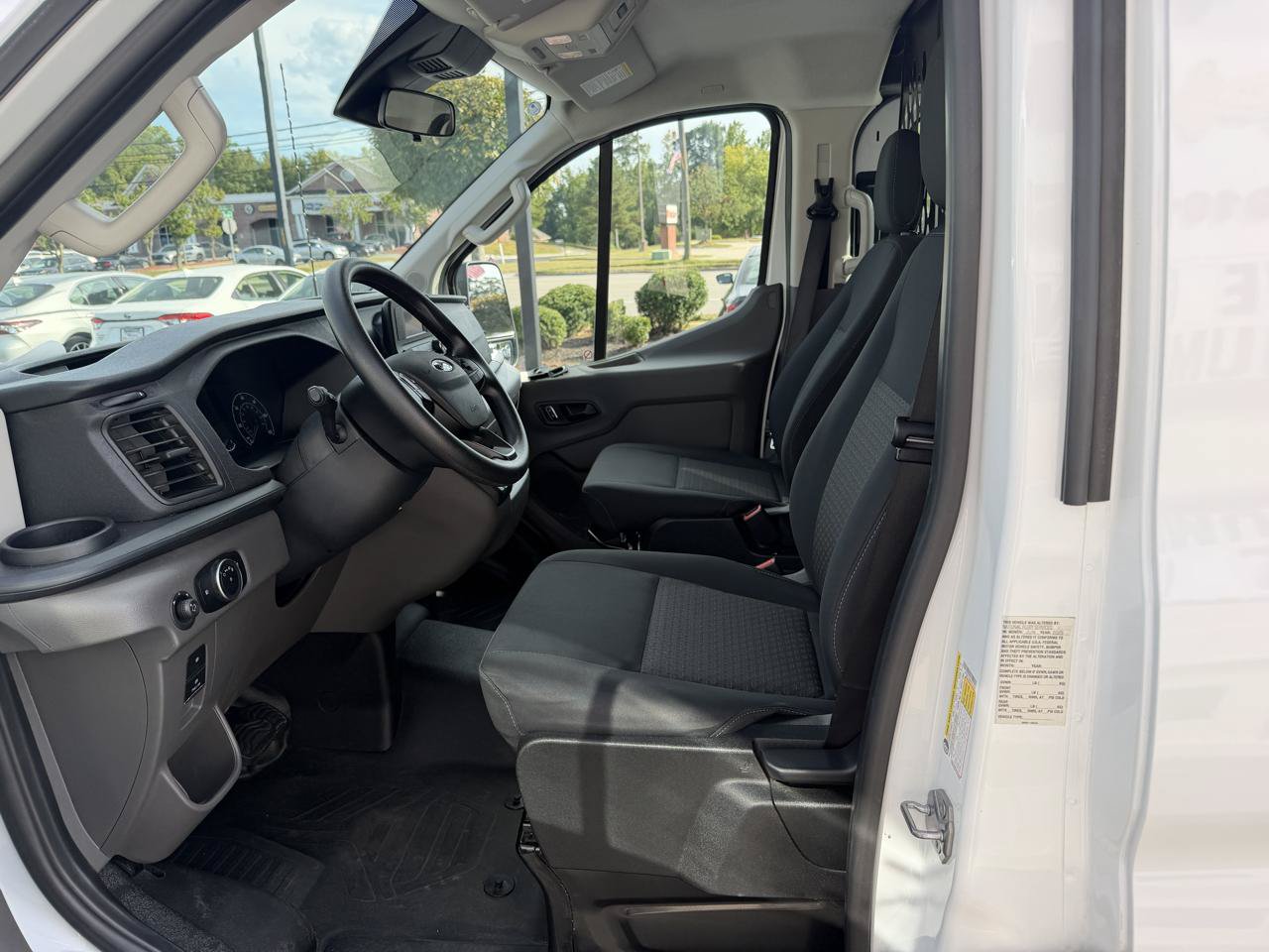 Used 2025 Ford Transit 250 Low Roof w/ Exterior Upgrade Package RWD image 9