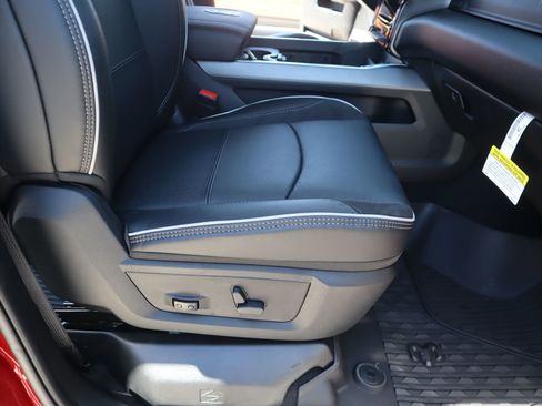 New 2026 RAM 3500 Laramie AWD/4WD image 14