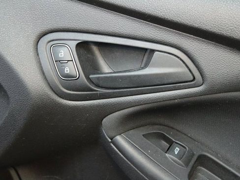 Used 2018 Ford Focus S image 8