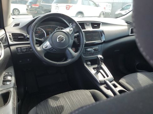 Used 2019 Nissan Sentra SV FWD image 10