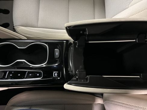 Used 2023 Buick Envision Preferred FWD image 21