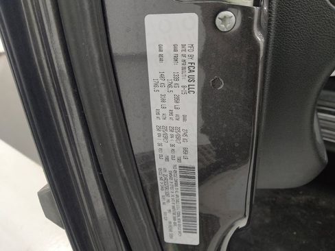 Used 2016 Dodge Grand Caravan SXT FWD image 33