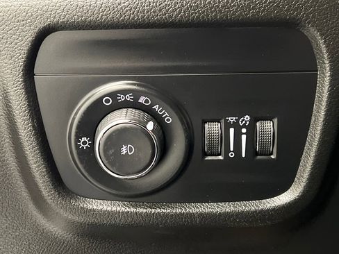 Used 2024 Jeep Grand Cherokee L Limited w/ Luxury Tech Group II image 50