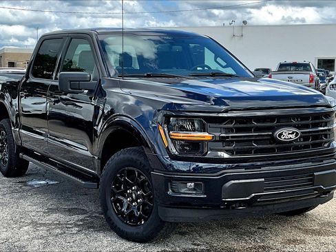 Used 2024 Ford F150 XLT w/ XLT Black Appearance Package image 37