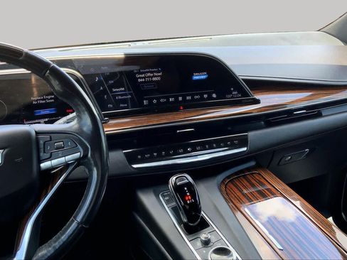 Used 2022 Cadillac Escalade Premium Luxury w/ Performance Package AWD/4WD image 7