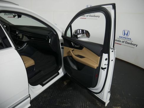 Used 2021 Audi Q7 3.0T Premium Plus image 7