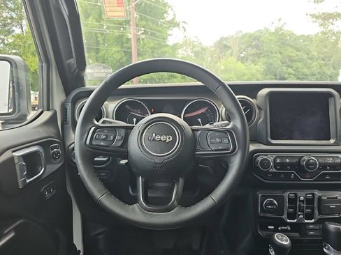 Used 2023 Jeep Wrangler Unlimited w/ Cold Weather Group AWD/4WD image 12