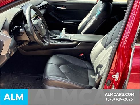 Used 2022 Toyota Avalon XLE image 13