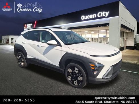 Used 2025 Hyundai Kona SEL AWD/4WD image 1