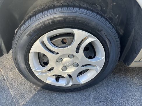 Used 2004 Saturn ION Level 2 image 23