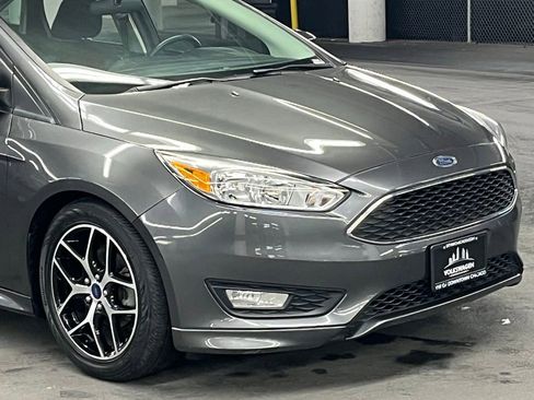 Used 2015 Ford Focus SE w/ SE Ecoboost Package image 35