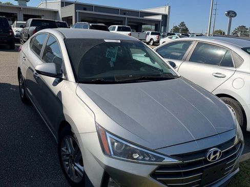 Used 2020 Hyundai Elantra SEL FWD image 4