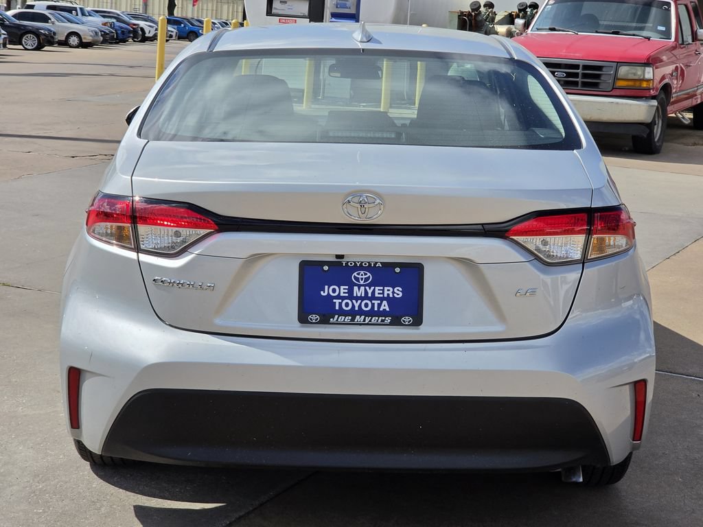 Used 2026 Toyota Corolla LE FWD image 8