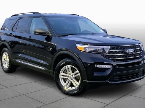 Used 2023 Ford Explorer XLT w/ Equipment Group 202A image 2