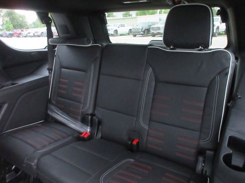 New 2026 GMC Yukon AT4 Ultimate AWD/4WD image 13