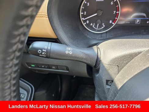 Used 2024 Nissan Sentra SV w/ SV Premium Package FWD image 27