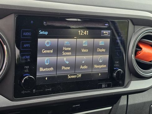 Used 2019 Toyota Tacoma TRD Sport AWD/4WD image 42