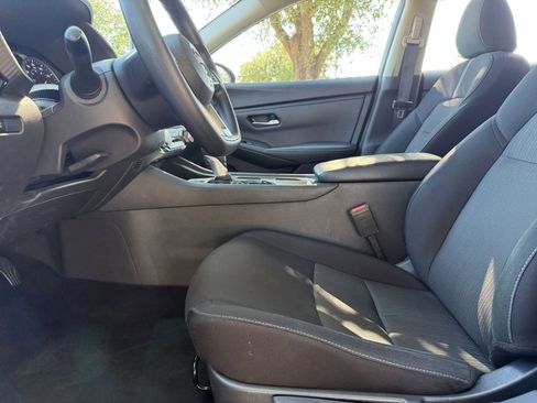 Used 2025 Nissan Sentra SV FWD image 27