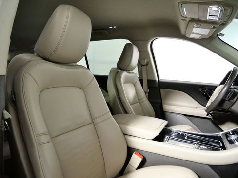 Certified 2021 Lincoln Aviator AWD w/ Elements Package image 11