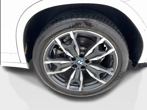 Used 2023 BMW X4 xDrive30i w/ M Sport Package AWD/4WD image 12