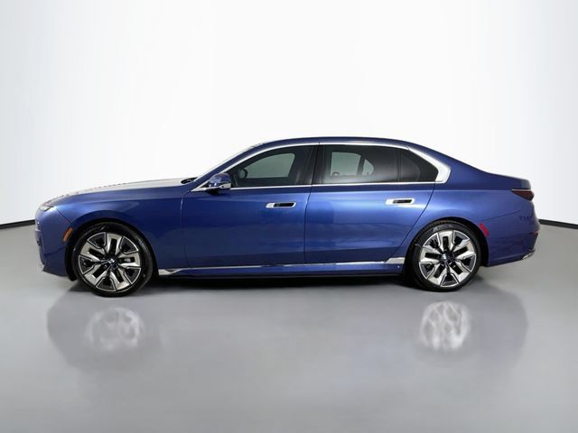 Certified 2023 BMW i7 xDrive60 w/ Executive Package 2 AWD/4WD image 4