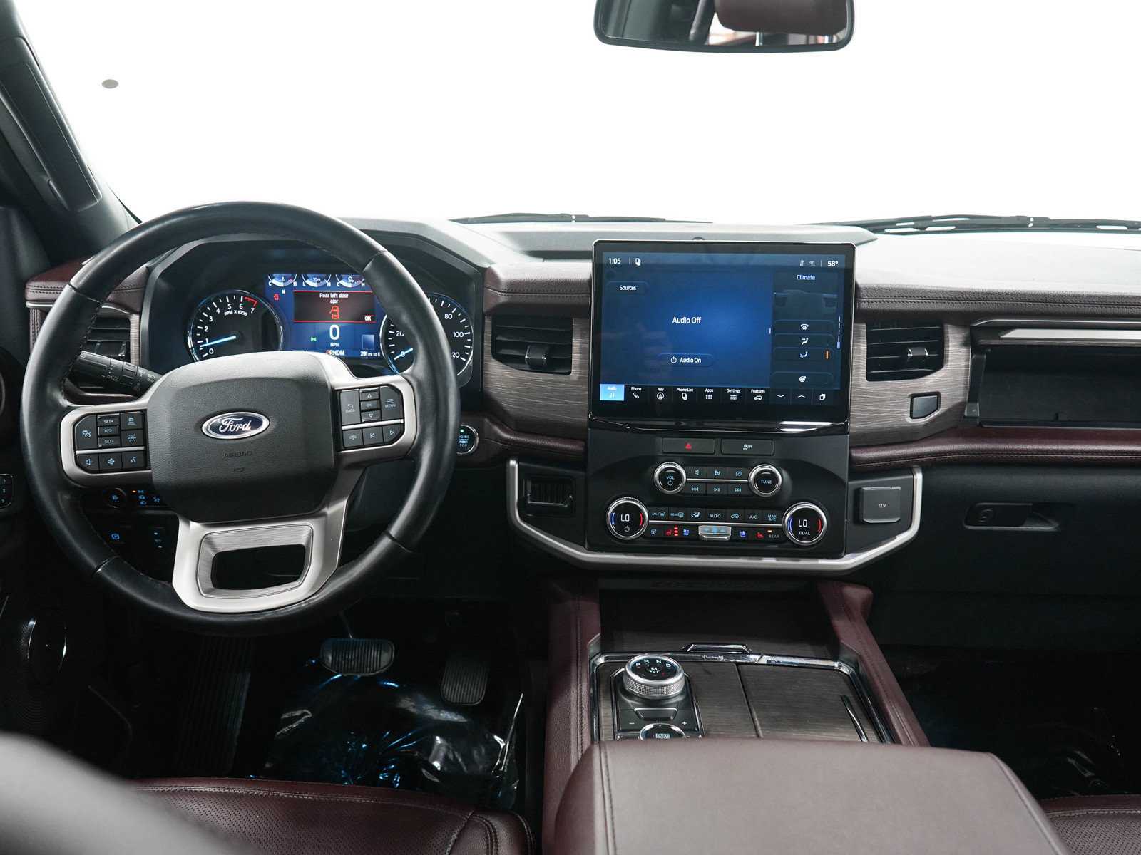 Used 2023 Ford Expedition Limited AWD/4WD image 18