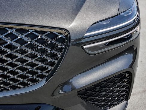 Used 2025 Genesis GV70 2.5T w/ Sport Prestige Package image 10