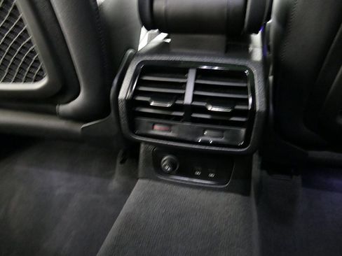 Certified 2025 Audi Q3 2.0T Premium Plus w/ Premium Plus Package image 29