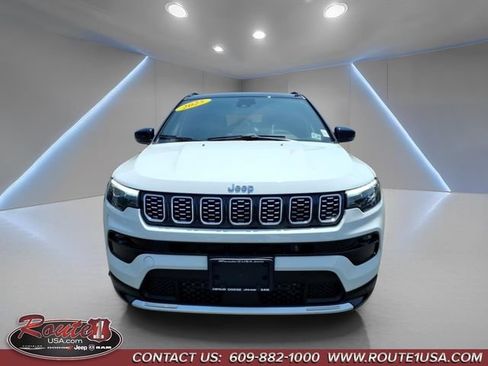Used 2025 Jeep Compass Limited w/ Elite Group AWD/4WD image 9