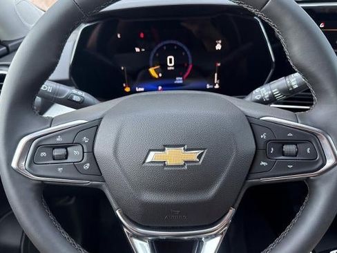 New 2026 Chevrolet Trax LT w/ LT Convenience Package FWD image 24