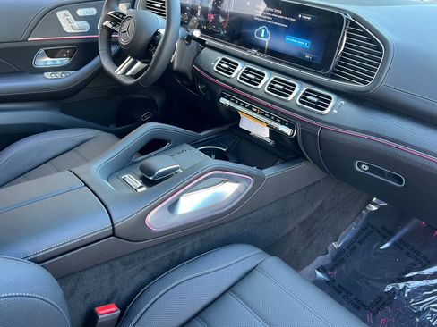 New 2026 Mercedes-Benz GLS 580 4MATIC image 28