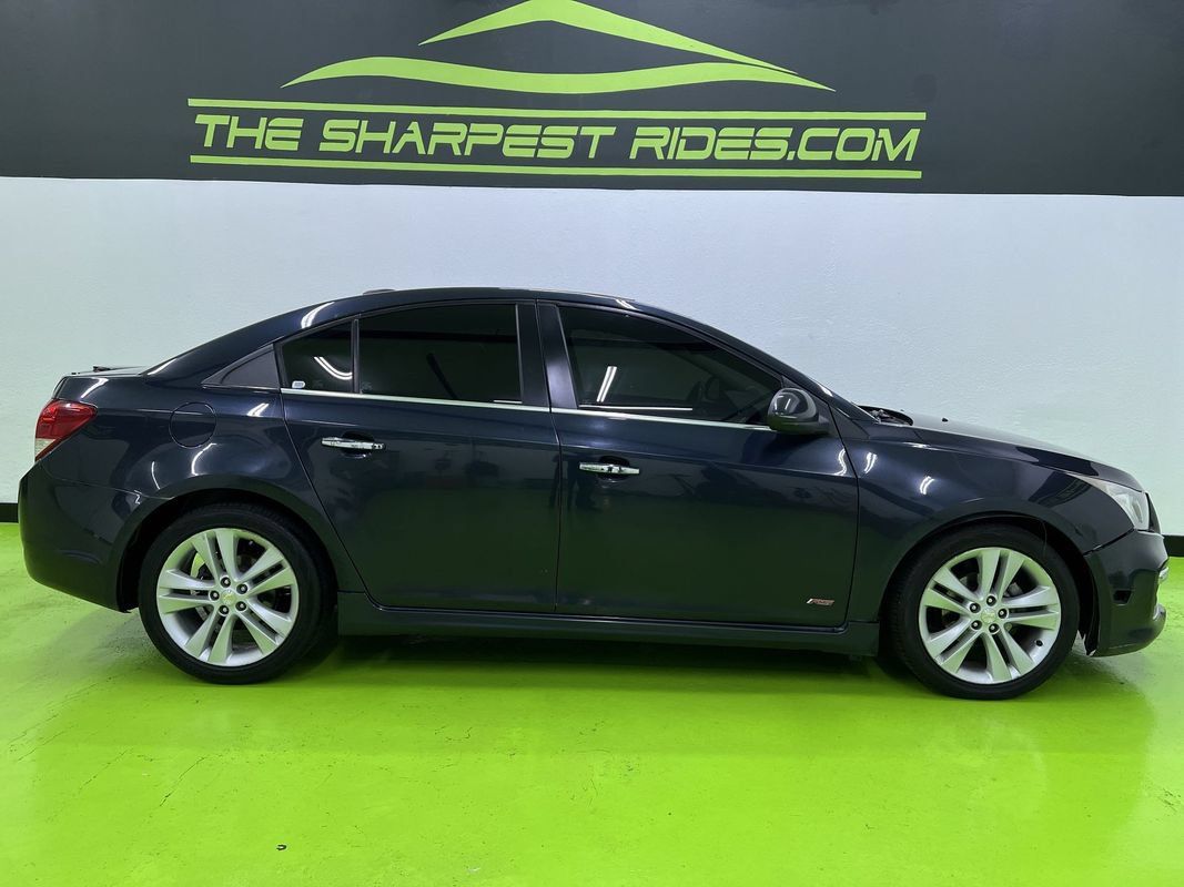 Used 2015 Chevrolet Cruze LTZ w/ Sun, Sound and Sport Package FWD image 10