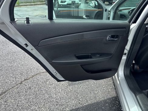 Used 2012 Chevrolet Malibu LT FWD image 12