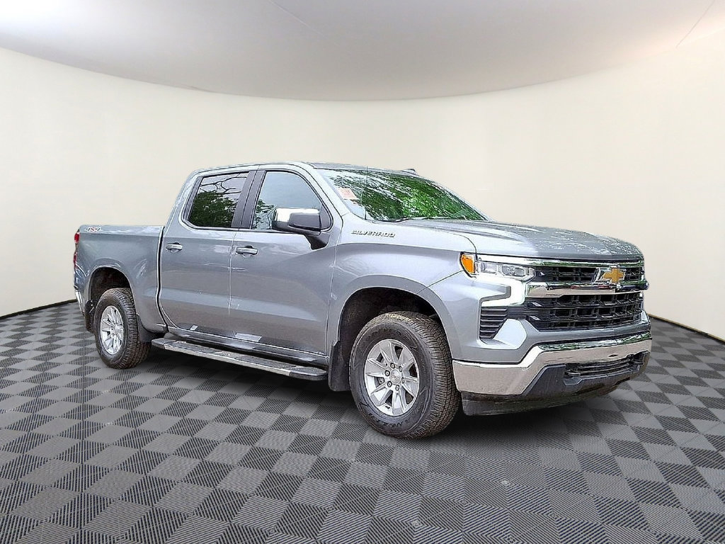 Used 2023 Chevrolet Silverado 1500 LT w/ Convenience Package II AWD/4WD image 1